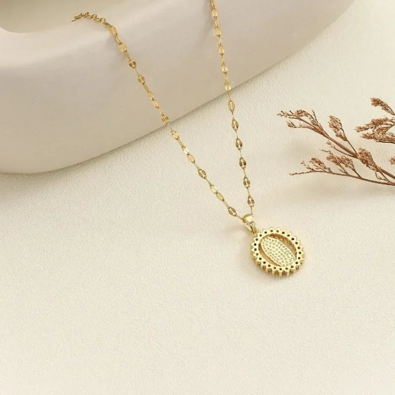 Collier "GRACE" Médaille Vierge Marie