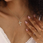 Collier "REGINA" Croix Couronne Pivotante