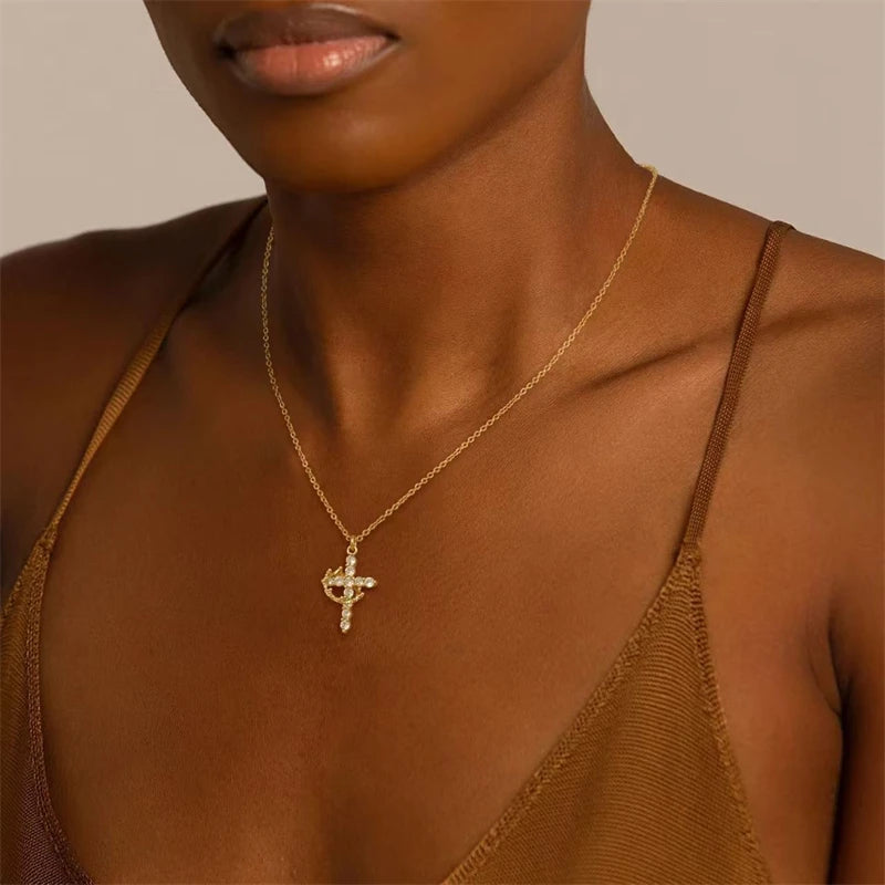 Collier "REGINA" Croix Couronne Pivotante