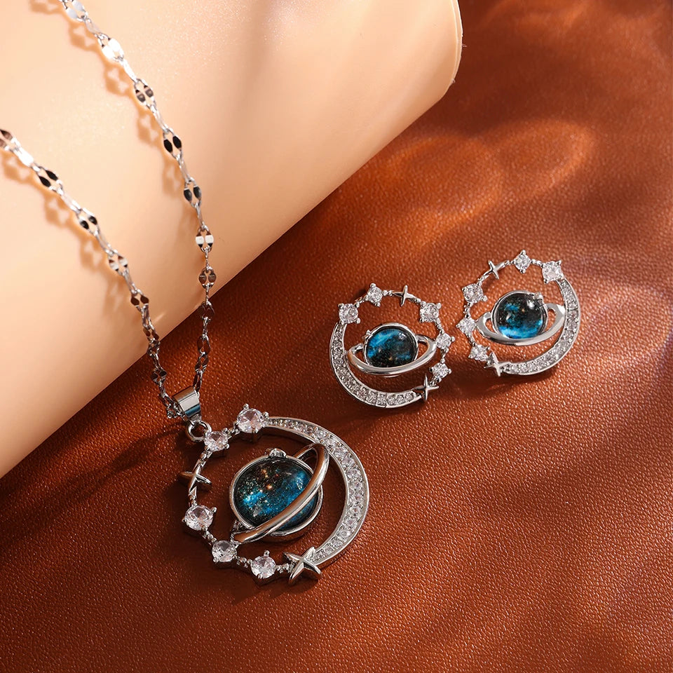 Collier "COSMOS" Astronaute Lune et Planète