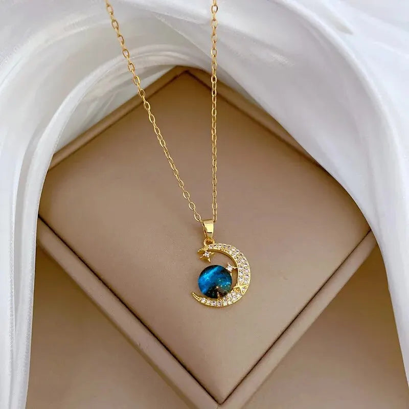 Collier "COSMOS" Astronaute Lune et Planète